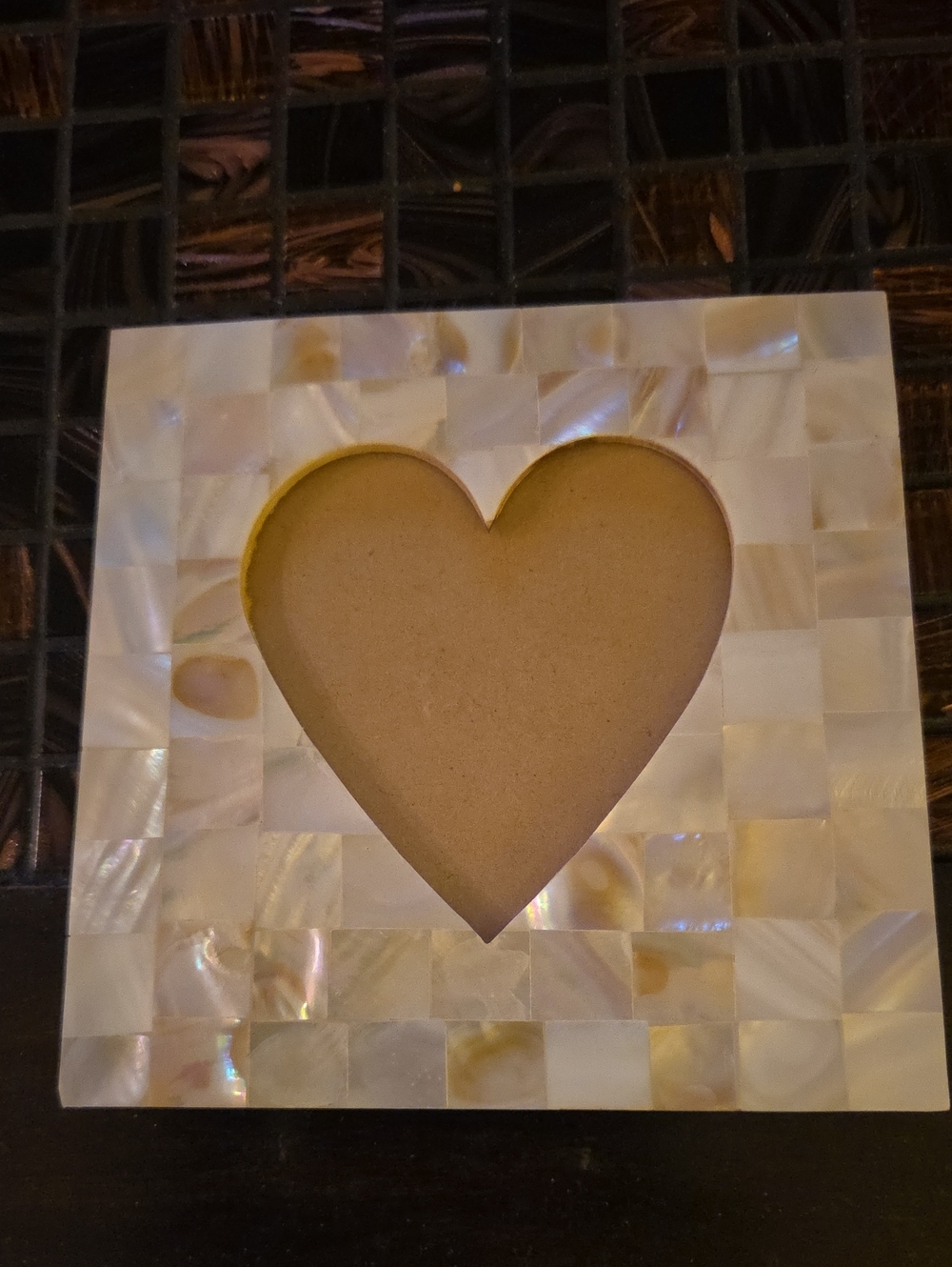 Mother-of-Pearl Heart Photo Frame - White / Cream